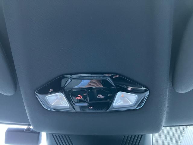 MINI クーパーS フェイバリット・トリム 弊社展示試乗車 認定中古車 禁煙車両 FAVOURED TRIM ステアリングホイールヒーター LEDヘッド 純正ナビ アップルカープレイ アンドロイドオート 17インチアルミホイル(48枚目)