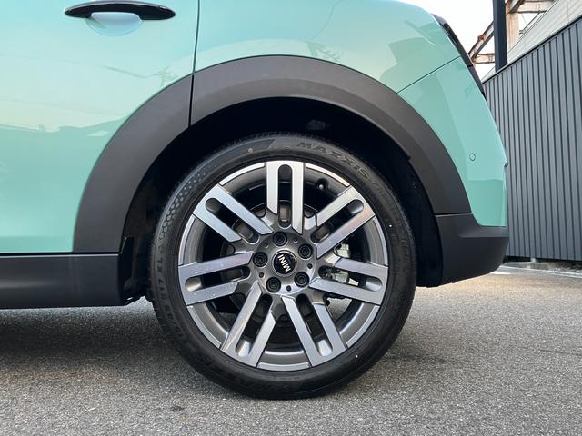 ＭＩＮＩ クーパーＣ　クラシック・トリム　弊社レンタＵＰ　認定中古車　禁煙車両　クラシックトリム　ステアリングホイールヒーター　シートヒーター　ＬＥＤヘッド　オーシャンウェーブグリーン／ホワイトルーフ　１７インチアルミホイル　純正ナビ　ＡＣＣ（29枚目）