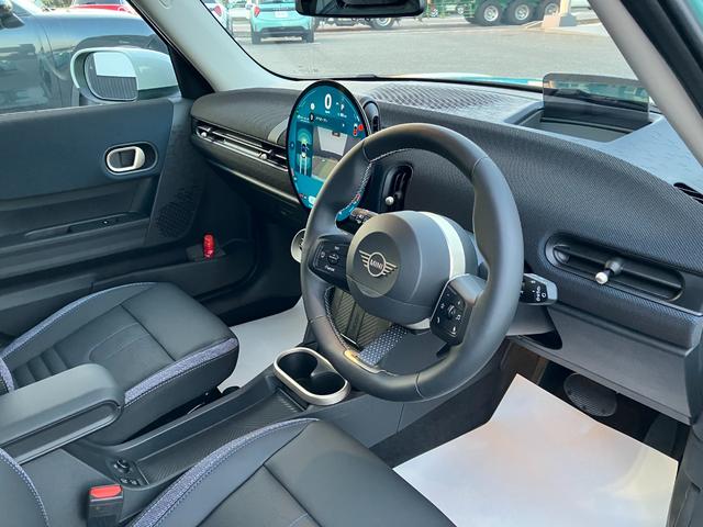 ＭＩＮＩ クーパーＣ　クラシック・トリム　弊社レンタＵＰ　認定中古車　禁煙車両　クラシックトリム　ステアリングホイールヒーター　シートヒーター　ＬＥＤヘッド　オーシャンウェーブグリーン／ホワイトルーフ　１７インチアルミホイル　純正ナビ　ＡＣＣ（31枚目）