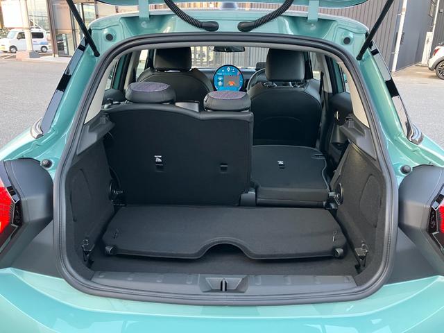 ＭＩＮＩ クーパーＣ　クラシック・トリム　弊社レンタＵＰ　認定中古車　禁煙車両　クラシックトリム　ステアリングホイールヒーター　シートヒーター　ＬＥＤヘッド　オーシャンウェーブグリーン／ホワイトルーフ　１７インチアルミホイル　純正ナビ　ＡＣＣ（35枚目）