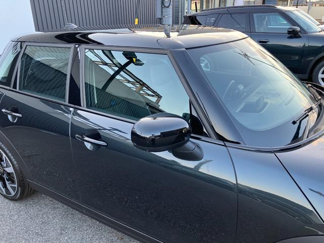 ＭＩＮＩ クーパーＳ　クラシック・トリム　弊社レンタＵＰ　認定中古車　禁煙車両　クラシックトリム　ステアリングホイールヒーター　シートヒーター　ＬＥＤヘッド　レジェンドグレー／ブラックルーフ　１８インチアルミホイル　純正ナビ　ＡＣＣ（19枚目）