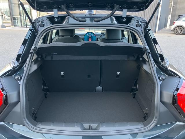 ＭＩＮＩ クーパーＳ　クラシック・トリム　弊社レンタＵＰ　認定中古車　禁煙車両　クラシックトリム　ステアリングホイールヒーター　シートヒーター　ＬＥＤヘッド　レジェンドグレー／ブラックルーフ　１８インチアルミホイル　純正ナビ　ＡＣＣ（37枚目）