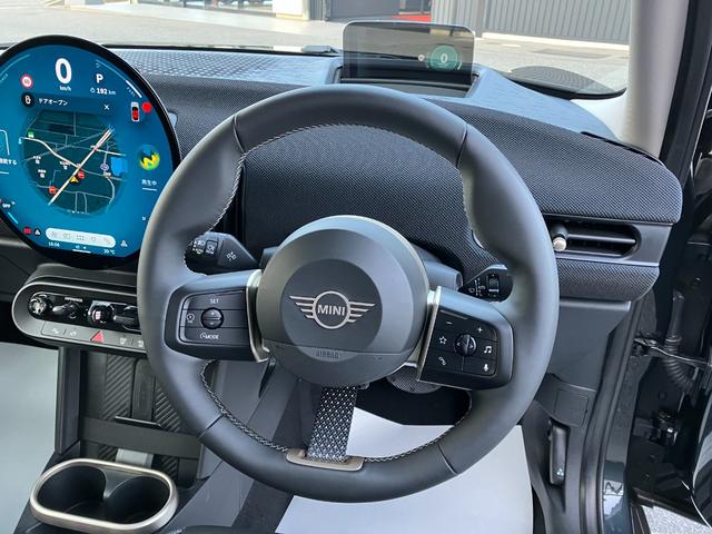 ＭＩＮＩ クーパーＳ　クラシック・トリム　弊社レンタＵＰ　認定中古車　禁煙車両　クラシックトリム　ステアリングホイールヒーター　シートヒーター　ＬＥＤヘッド　レジェンドグレー／ブラックルーフ　１８インチアルミホイル　純正ナビ　ＡＣＣ（41枚目）