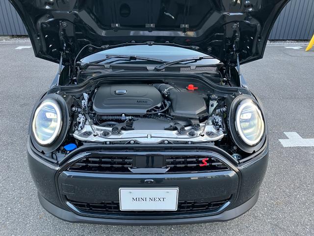 ＭＩＮＩ クーパーＳ　クラシック・トリム　弊社レンタＵＰ　認定中古車　禁煙車両　クラシックトリム　ステアリングホイールヒーター　シートヒーター　ＬＥＤヘッド　レジェンドグレー／ブラックルーフ　１８インチアルミホイル　純正ナビ　ＡＣＣ（63枚目）