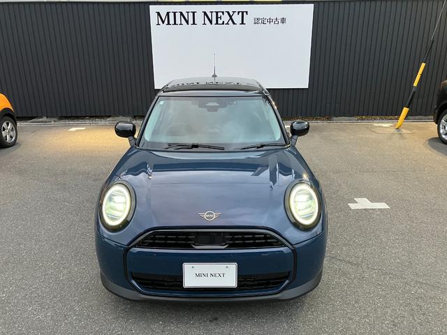 MINI クーパーC クラシック・トリム 弊社試乗車 禁煙車 衝突軽減ブレーキ 純正ナビ バックカメラ アクティブクルーズコントロール シートヒーター ステアリングヒーター アップルカープレイ アンドロイドオート ミラー内臓型ETC2.0(2枚目)