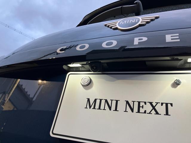 MINI クーパーC クラシック・トリム 弊社試乗車 禁煙車 衝突軽減ブレーキ 純正ナビ バックカメラ アクティブクルーズコントロール シートヒーター ステアリングヒーター アップルカープレイ アンドロイドオート ミラー内臓型ETC2.0(23枚目)
