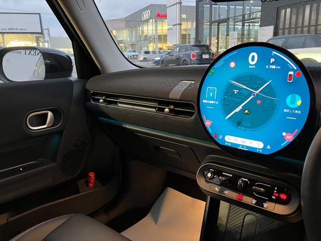 MINI クーパーC クラシック・トリム 弊社試乗車 禁煙車 衝突軽減ブレーキ 純正ナビ バックカメラ アクティブクルーズコントロール シートヒーター ステアリングヒーター アップルカープレイ アンドロイドオート ミラー内臓型ETC2.0(39枚目)