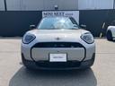 ＭＩＮＩ エースマンＥ　クラシック・トリム　弊社試乗車　禁煙車　クラシックトリム　純正ナビ　アップルカープレイ　Ａｎｄｒｏｉｄ　Ａｕｔｏ　全周囲カメラ　シートヒーター　衝突軽減ブレーキ　ステアリングヒーター　ヘッドアップディスプレイ（3枚目）