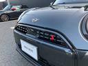 クーパーＳ　クラシック・トリム　弊社レンタＵＰ　認定中古車　禁煙車両　クラシックトリム　ステアリングホイールヒーター　シートヒーター　ＬＥＤヘッド　レジェンドグレー／ブラックルーフ　１８インチアルミホイル　純正ナビ　ＡＣＣ（18枚目）