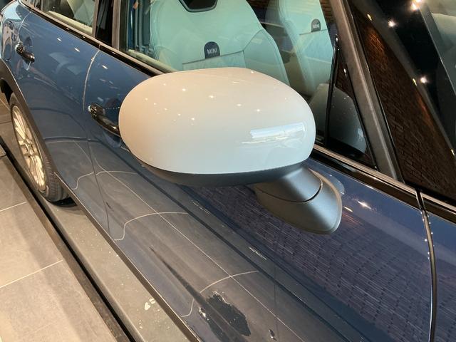 MINI クーパーC フェイバリット・トリム 弊社レンタUP 認定中古車 禁煙車両 Favouredトリム ステアリングホイールヒーター シートヒーター LEDヘッド インディゴサンセットブルー/ホワイトルーフ 17インチアルミ 純正ナビ ACC(16枚目)