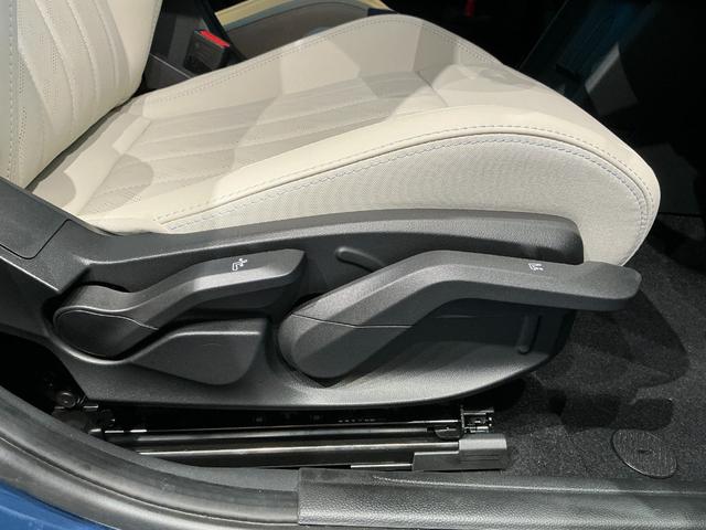 MINI クーパーC フェイバリット・トリム 弊社レンタUP 認定中古車 禁煙車両 Favouredトリム ステアリングホイールヒーター シートヒーター LEDヘッド インディゴサンセットブルー/ホワイトルーフ 17インチアルミ 純正ナビ ACC(40枚目)