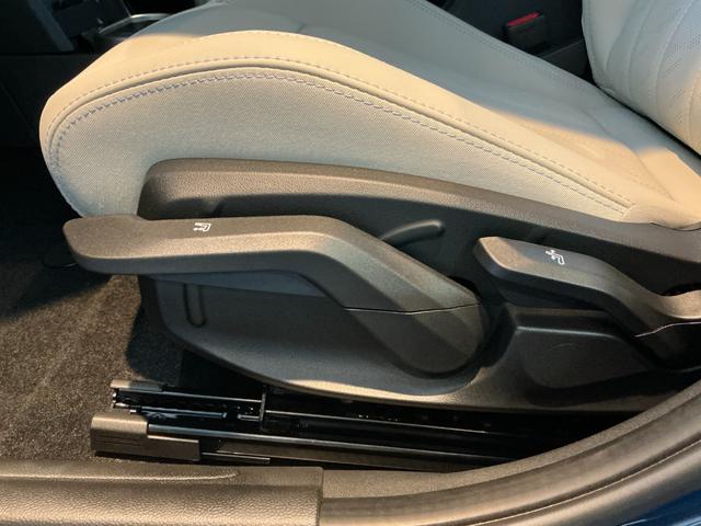 MINI クーパーC フェイバリット・トリム 弊社レンタUP 認定中古車 禁煙車両 Favouredトリム ステアリングホイールヒーター シートヒーター LEDヘッド インディゴサンセットブルー/ホワイトルーフ 17インチアルミ 純正ナビ ACC(44枚目)