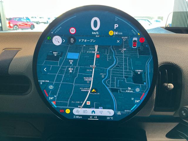 MINI クーパーS フェイバリット・トリム 弊社レンタUP 認定中古車 禁煙車両 Favouredトリム ステアリングホイールヒーター シートヒーター LEDヘッド ナノクホワイト/ブラックルーフ 17インチAW 純正ナビ ACC Mパッケージ(14枚目)