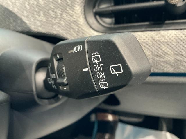 MINI クーパーS フェイバリット・トリム 弊社レンタUP 認定中古車 禁煙車両 Favouredトリム ステアリングホイールヒーター シートヒーター LEDヘッド ナノクホワイト/ブラックルーフ 17インチAW 純正ナビ ACC Mパッケージ(23枚目)