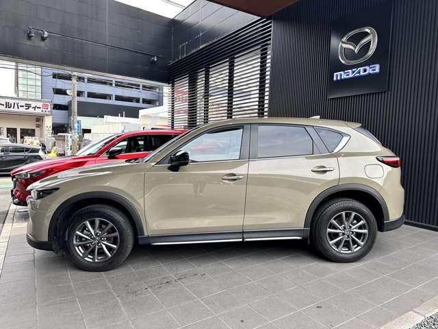 ＣＸ－５ ２．０　２０Ｓ　フィールド　ジャーニー　４ＷＤ　試乗車　４ＷＤ　３６０°モニター　シートヒータ（4枚目）