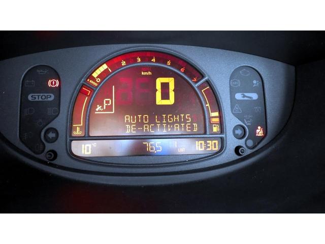 ルノーその他 ベースグレード　モデュス　ミニエスパス　禁煙車　ボイスガイド式ＥＴＣ　キーレスエントリーシステム　イモビライザー　可変式リアシート　ホイールキャップ４枚新品　デジタルメーター　本革巻きステアリング　バックドア上下開き（13枚目）