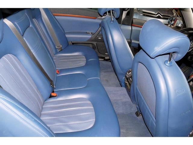 テージス 2.4 20V ディーゼルターボ 電動グラスサンルーフ オルタネーター新品 JTD 100thアニバーサリー ポルトローナフラウ製レザーパワーシート 純正18AW 日本語取扱説明書 キーレス機能付き鍵2個有 BOSE(59枚目)