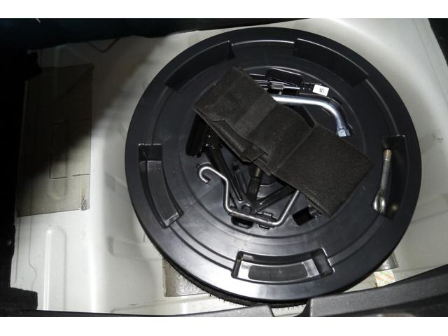 デルタ 　６速マニュアルシフト　電動ダブルグラスルーフ　日本語取扱い説明書有　コードカード　キーレスエントリー機能付き鍵２個有　純正１７インチアルミホイール　ハーフレザーシート　ナビＴＶ　整備記録有　禁煙車（36枚目）