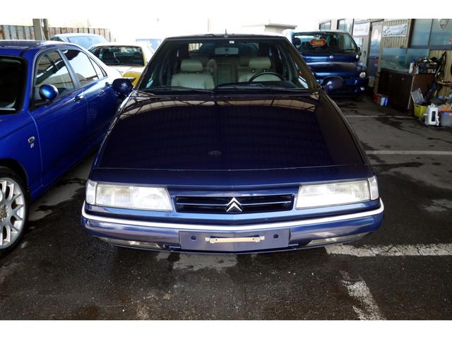 XM XMエクスクルーシブ ワンオーナー 禁煙車 左ハンドル セルフセンタリング 電動スライディンググラスルーフ 本革パワーシート 電動アームレスト 整備記録簿有 フルオリジナル インナーガラスハッチ ベトトーネデザイン(31枚目)