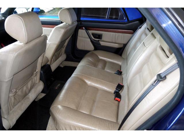 XM XMエクスクルーシブ ワンオーナー 禁煙車 左ハンドル セルフセンタリング 電動スライディンググラスルーフ 本革パワーシート 電動アームレスト 整備記録簿有 フルオリジナル インナーガラスハッチ ベトトーネデザイン(47枚目)