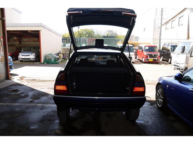 XM XMエクスクルーシブ ワンオーナー 禁煙車 左ハンドル セルフセンタリング 電動スライディンググラスルーフ 本革パワーシート 電動アームレスト 整備記録簿有 フルオリジナル インナーガラスハッチ ベトトーネデザイン(52枚目)