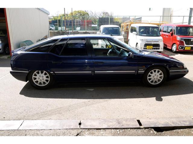 XM XMエクスクルーシブ ワンオーナー 禁煙車 左ハンドル セルフセンタリング 電動スライディンググラスルーフ 本革パワーシート 電動アームレスト 整備記録簿有 フルオリジナル インナーガラスハッチ ベトトーネデザイン(76枚目)