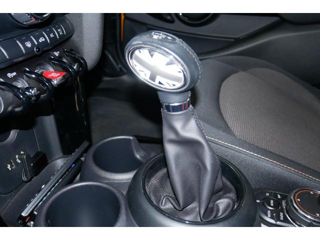 ＭＩＮＩ クーパーＤ　５ドア　ドラレコ　レーダー　鍵２個　禁煙車（15枚目）