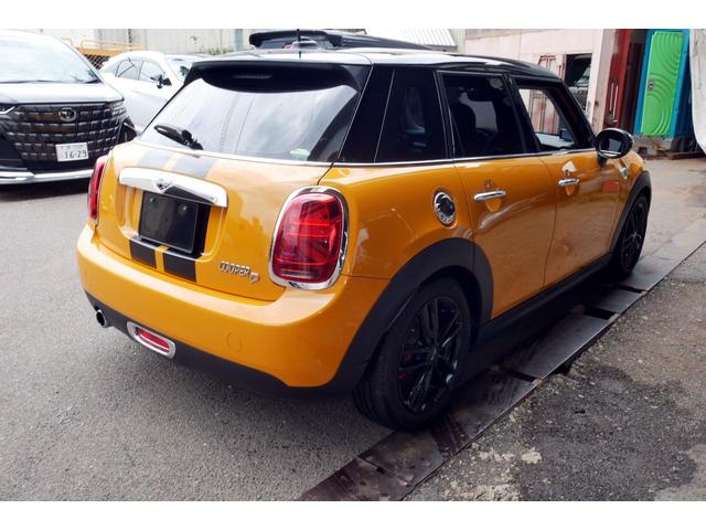 ＭＩＮＩ クーパーＤ　５ドア　ドラレコ　レーダー　鍵２個　禁煙車（70枚目）