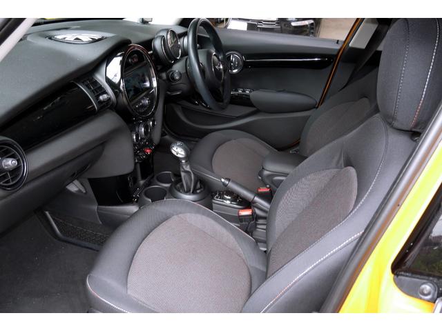 ＭＩＮＩ クーパーＤ　５ドア　ドラレコ　レーダー　鍵２個　禁煙車（78枚目）