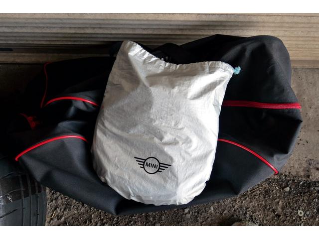 ＭＩＮＩ ５０　カムデン　クーパー　特別限定車　１７ＡＷ　ナビ　６速ＡＴ　禁煙車（17枚目）