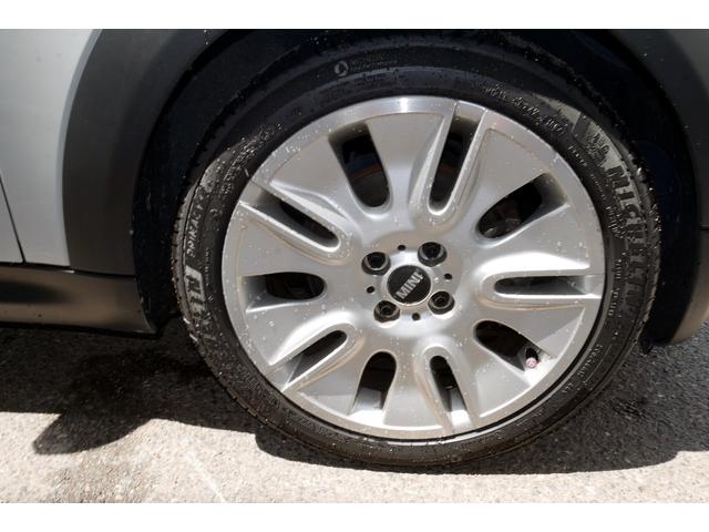 ＭＩＮＩ ５０　カムデン　クーパー　特別限定車　１７ＡＷ　ナビ　６速ＡＴ　禁煙車（30枚目）