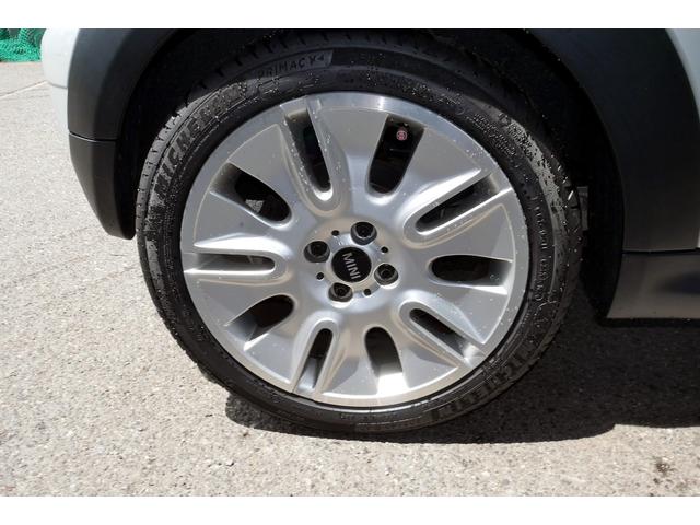 ＭＩＮＩ ５０　カムデン　クーパー　特別限定車　１７ＡＷ　ナビ　６速ＡＴ　禁煙車（31枚目）