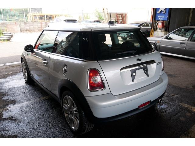 ＭＩＮＩ ５０　カムデン　クーパー　特別限定車　１７ＡＷ　ナビ　６速ＡＴ　禁煙車（35枚目）