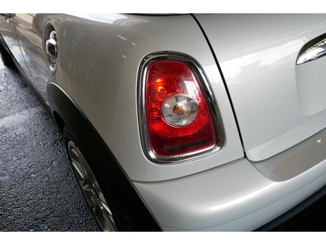 ＭＩＮＩ ５０　カムデン　クーパー　特別限定車　１７ＡＷ　ナビ　６速ＡＴ　禁煙車（36枚目）