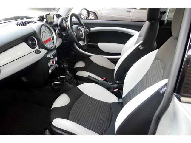 ＭＩＮＩ ５０　カムデン　クーパー　特別限定車　１７ＡＷ　ナビ　６速ＡＴ　禁煙車（46枚目）