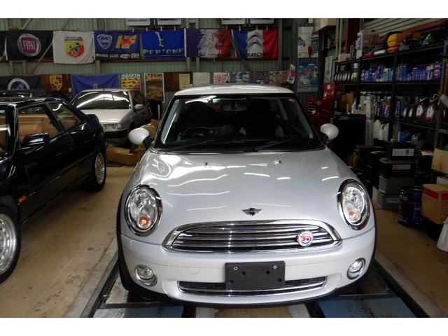 ＭＩＮＩ ５０　カムデン　クーパー　特別限定車　１７ＡＷ　ナビ　６速ＡＴ　禁煙車（73枚目）