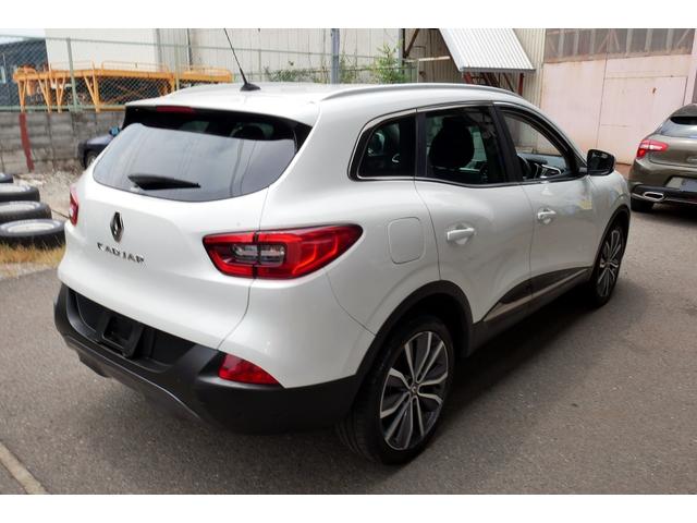 カジャー インテンス　ワンオーナー禁煙車　本革　カードキー２枚（9枚目）