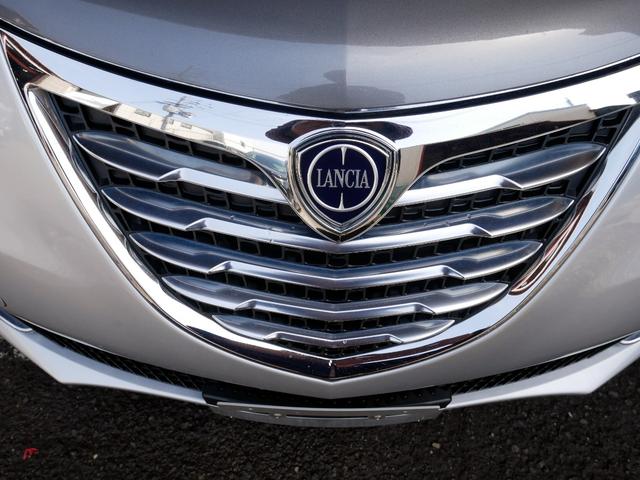 イプシロン ツインエアー　ターボ　Ｂカラー　ナビＴＶ　ＡＷ　キーレス　禁煙車（14枚目）