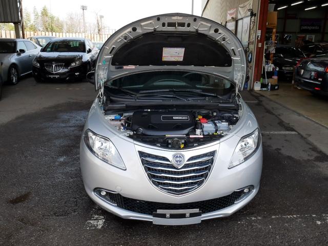 イプシロン ツインエアー　ターボ　Ｂカラー　ナビＴＶ　ＡＷ　キーレス　禁煙車（25枚目）