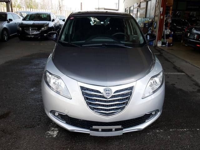 イプシロン ツインエアー　ターボ　Ｂカラー　ナビＴＶ　ＡＷ　キーレス　禁煙車（36枚目）