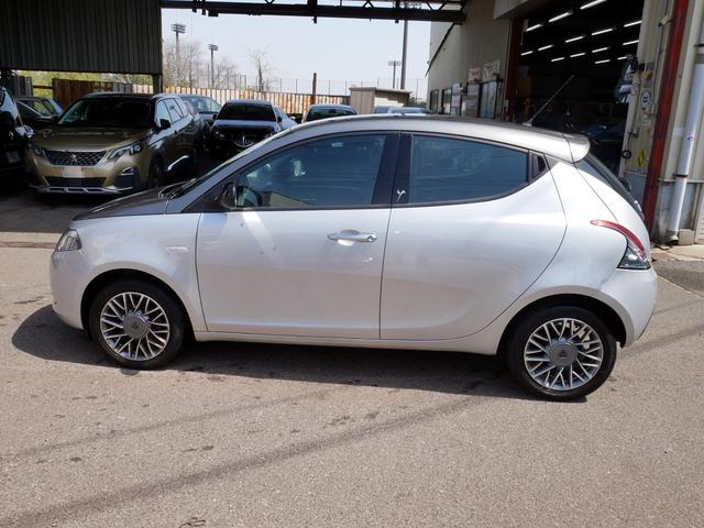 イプシロン ツインエアー　ターボ　Ｂカラー　ナビＴＶ　ＡＷ　キーレス　禁煙車（67枚目）