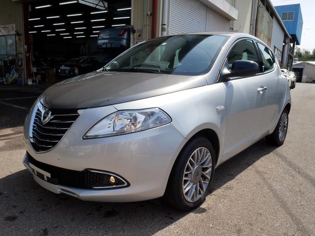 イプシロン ツインエアー　ターボ　Ｂカラー　ナビＴＶ　ＡＷ　キーレス　禁煙車（77枚目）