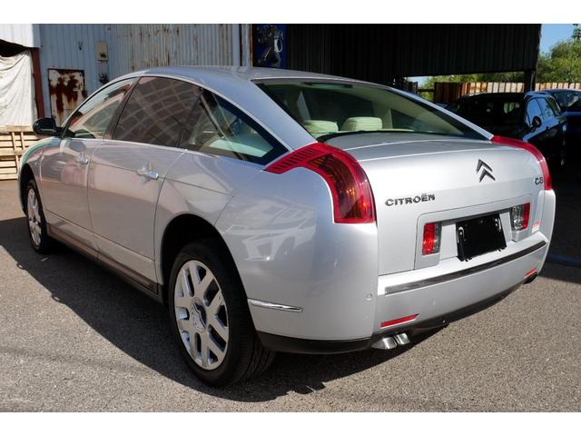 Ｃ６ シルバースタイルエディション　Ｃ６ファイナルモデル　後期型　シルバーエディション　電動サンルーフ　天張り新品張替　整備記録２０回分有　タイミングベルト　ウォーターポンプ　エンジンマウント交換済　ＪＢＬ　ＥＴＣ　ＨＩＤキセノン（21枚目）