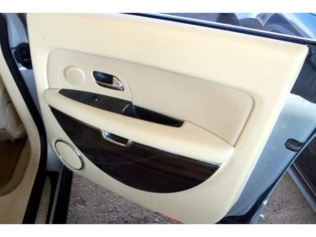 Ｃ６ シルバースタイルエディション　Ｃ６ファイナルモデル　後期型　シルバーエディション　電動サンルーフ　天張り新品張替　整備記録２０回分有　タイミングベルト　ウォーターポンプ　エンジンマウント交換済　ＪＢＬ　ＥＴＣ　ＨＩＤキセノン（38枚目）