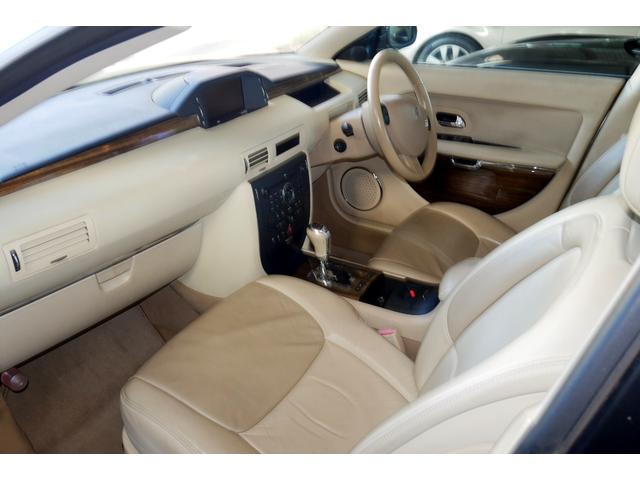 Ｃ６ シルバースタイルエディション　Ｃ６ファイナルモデル　後期型　シルバーエディション　電動サンルーフ　天張り新品張替　整備記録２０回分有　タイミングベルト　ウォーターポンプ　エンジンマウント交換済　ＪＢＬ　ＥＴＣ　ＨＩＤキセノン（56枚目）