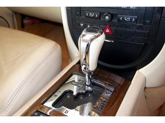 Ｃ６ シルバースタイルエディション　Ｃ６ファイナルモデル　後期型　シルバーエディション　電動サンルーフ　天張り新品張替　整備記録２０回分有　タイミングベルト　ウォーターポンプ　エンジンマウント交換済　ＪＢＬ　ＥＴＣ　ＨＩＤキセノン（63枚目）