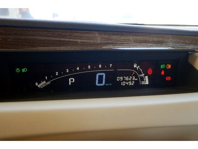 Ｃ６ シルバースタイルエディション　Ｃ６ファイナルモデル　後期型　シルバーエディション　電動サンルーフ　天張り新品張替　整備記録２０回分有　タイミングベルト　ウォーターポンプ　エンジンマウント交換済　ＪＢＬ　ＥＴＣ　ＨＩＤキセノン（65枚目）