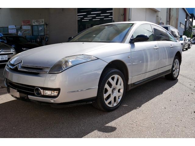 Ｃ６ シルバースタイルエディション　Ｃ６ファイナルモデル　後期型　シルバーエディション　電動サンルーフ　天張り新品張替　整備記録２０回分有　タイミングベルト　ウォーターポンプ　エンジンマウント交換済　ＪＢＬ　ＥＴＣ　ＨＩＤキセノン（69枚目）