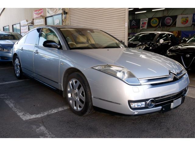 Ｃ６ シルバースタイルエディション　Ｃ６ファイナルモデル　後期型　シルバーエディション　電動サンルーフ　天張り新品張替　整備記録２０回分有　タイミングベルト　ウォーターポンプ　エンジンマウント交換済　ＪＢＬ　ＥＴＣ　ＨＩＤキセノン（70枚目）