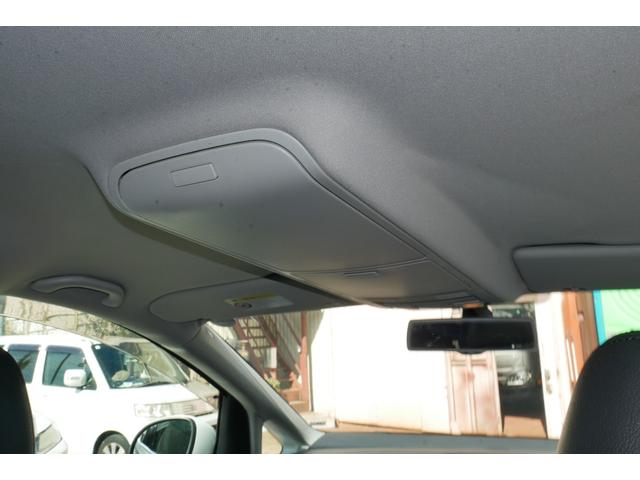 シャラン TSI コンフォートライン ナビゲーションシステム フルセグTV バックカメラ キーレス機能付鍵2個有 7人乗り3列シート 左右電動スライドドアパワーバックドア 純正アルミホイール 禁煙車 ターボ スーパーチャージャー(72枚目)